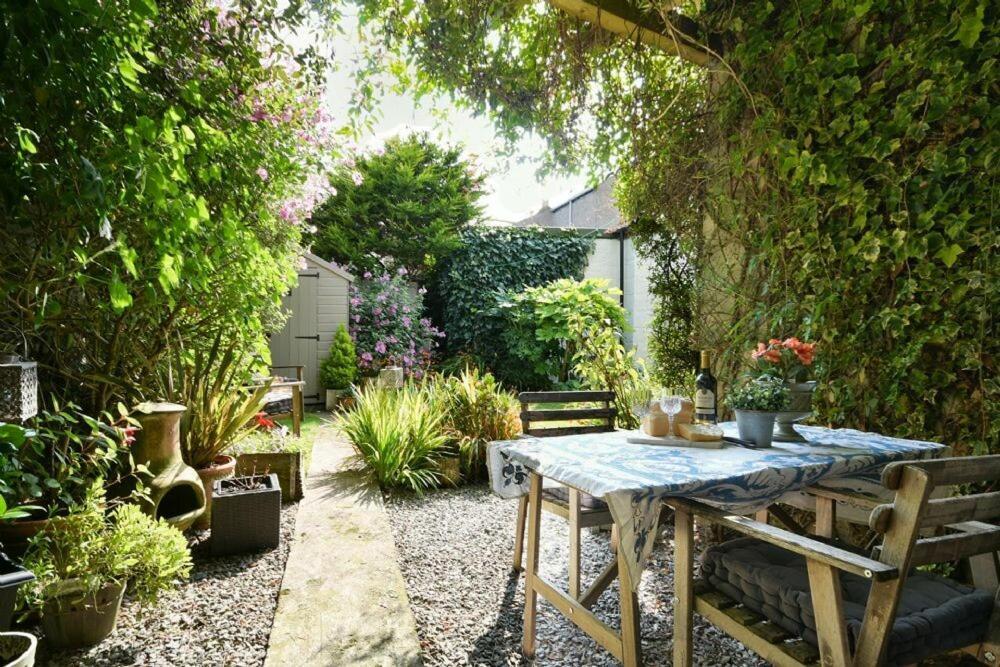 Villa The Bakehouse Seahouses Esterno foto