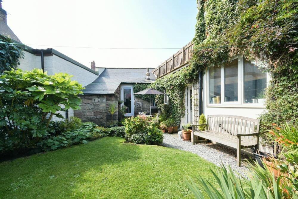 Villa The Bakehouse Seahouses Esterno foto